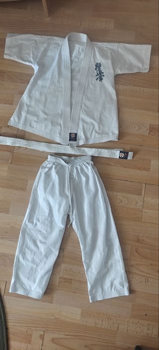 Продам набір дитячий кімоно + захист ,  100% передоплата на картку.