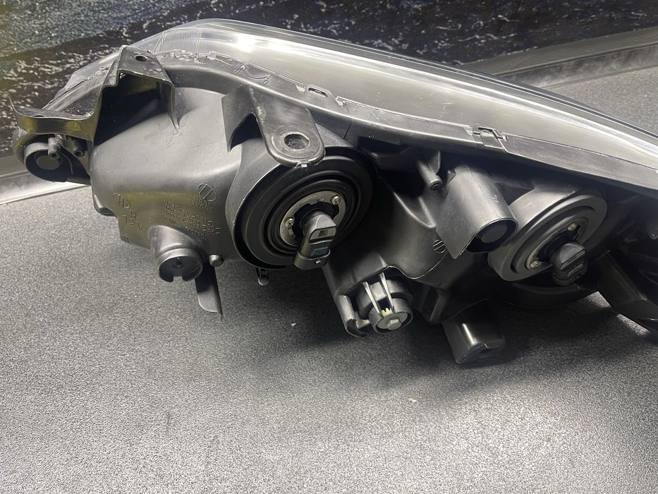 Фара права toyota avalon 2015 2016 2017 2018