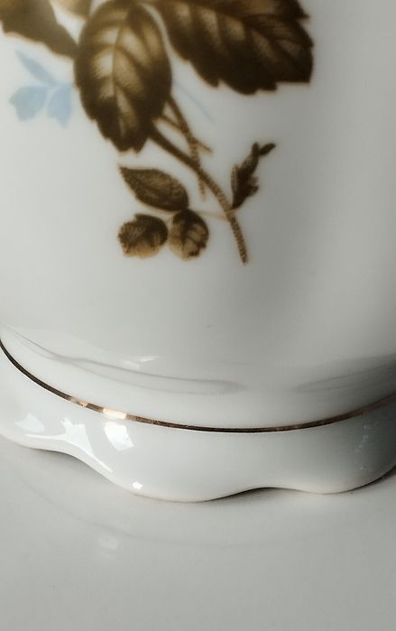 Dzbanek do herbaty, imbryk z różą