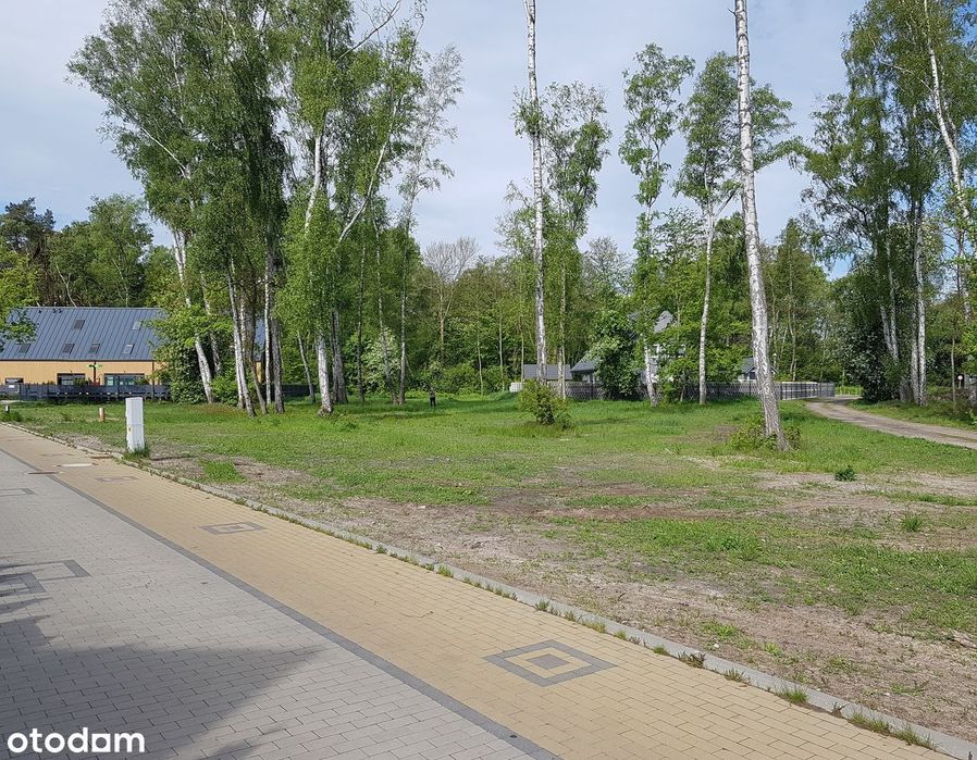 Działka budowlana Dziwnów ul. Dziwna przy morzu i jeziorze przyłączami