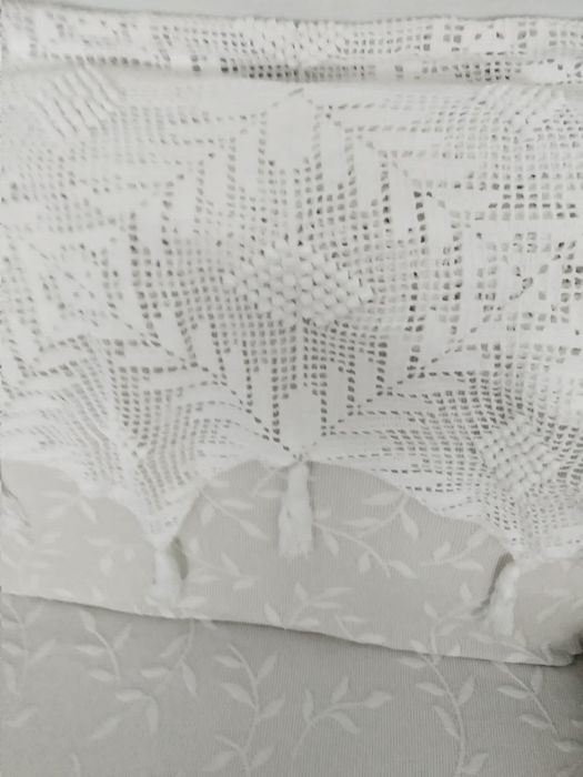 Colcha de renda feita à mão!