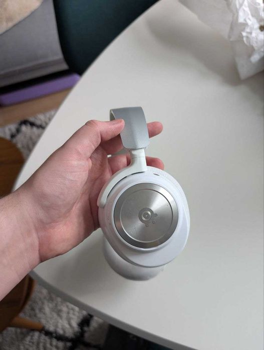 Steelseries Arctis nova pro wireless in white