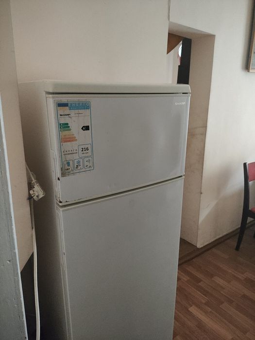 Продам холодильник Sharp