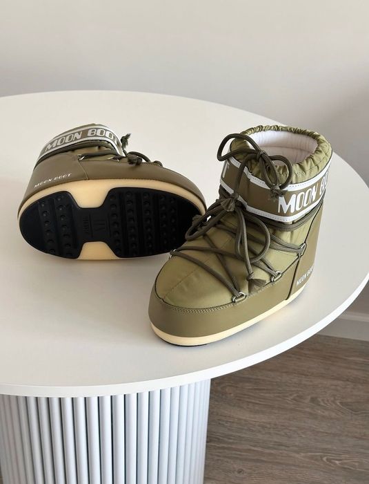 Кроссовки Moon Boot