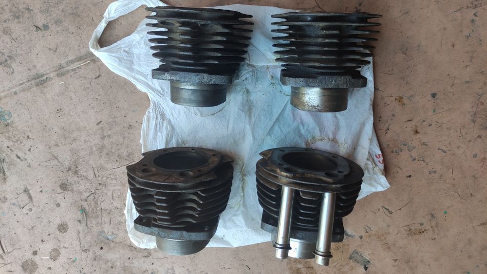 Циліндри мото Урал