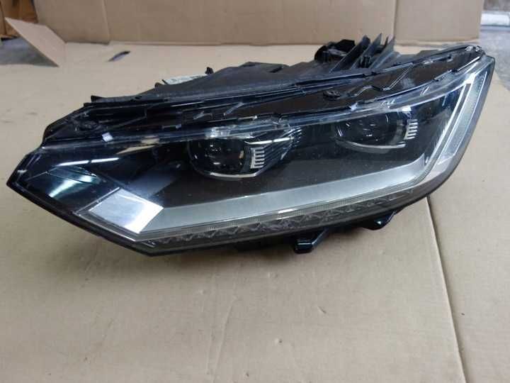 Farol LED Matrix Passat B8 (só para peças)