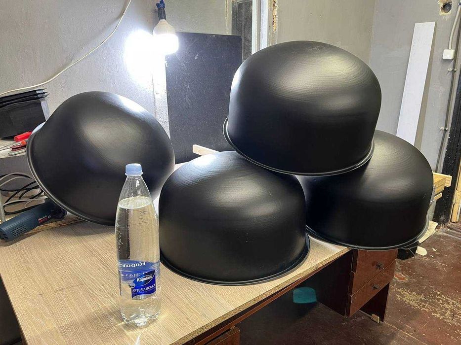 Вакуумне формування виробів з термопластику, формування з піддувом