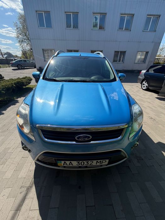 Продам Ford Kuga (2010)