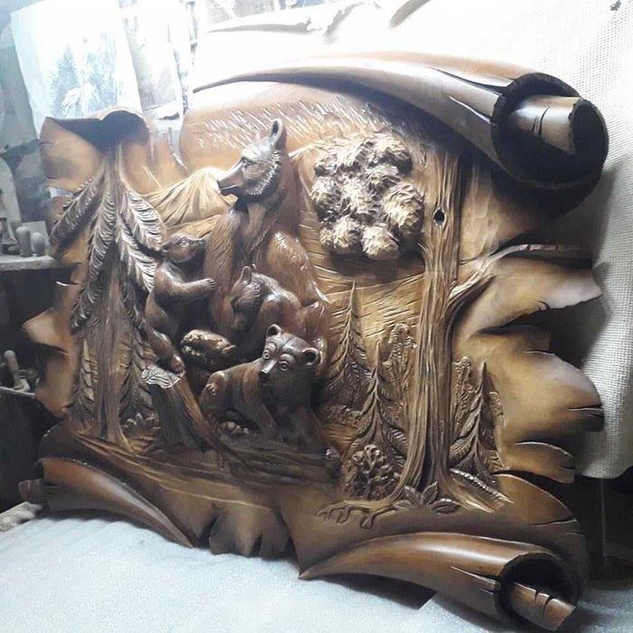 Drzwi drewniane rzeźbione