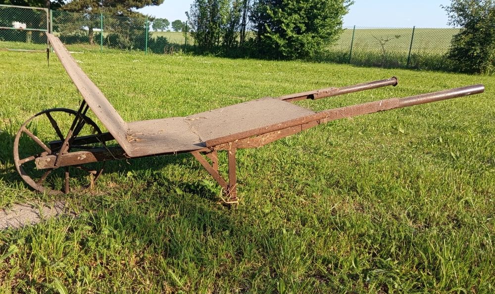 Taczka ogrodowa PRL metalowa