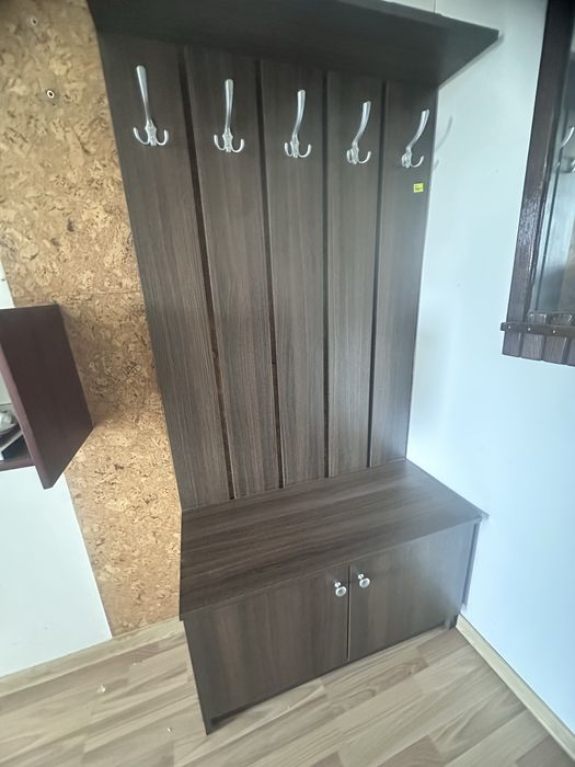 Szafka na buty z wieszakiem do przedpokoju