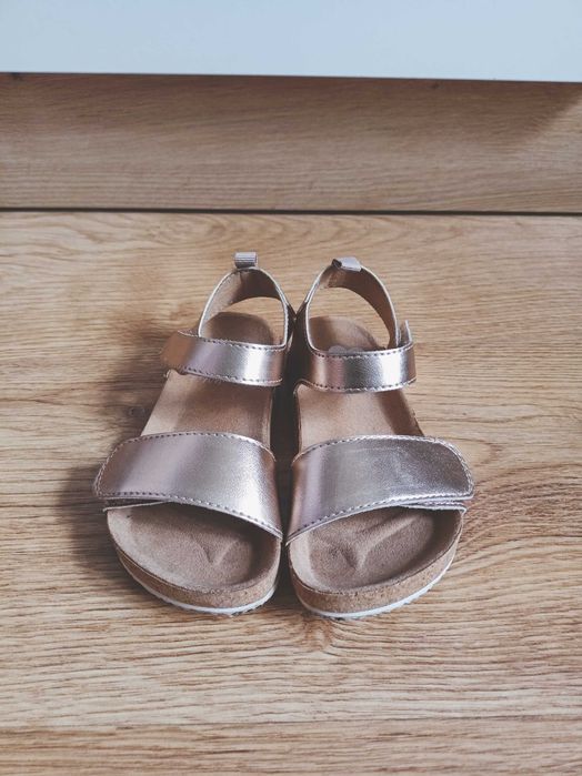 Sandałki hm r. 24