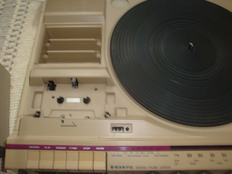 stereo music center Sanyo