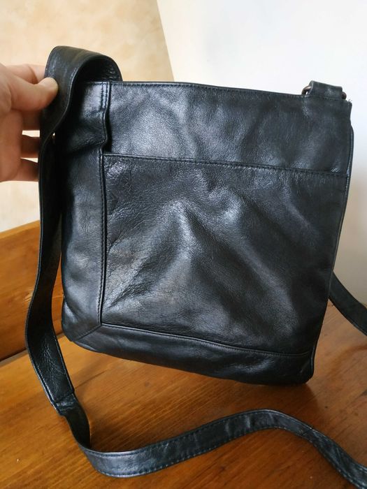 Класна чоловіча чорна сумка планшет на плече з натуральної шкіри