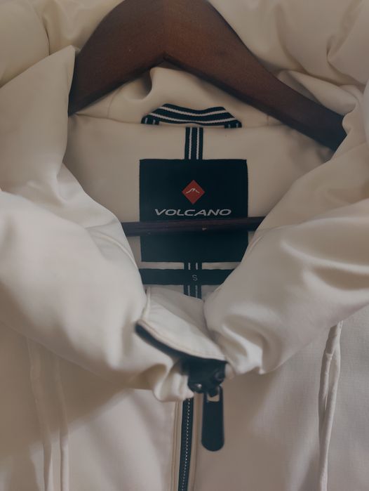 Зимова куртка Volcano