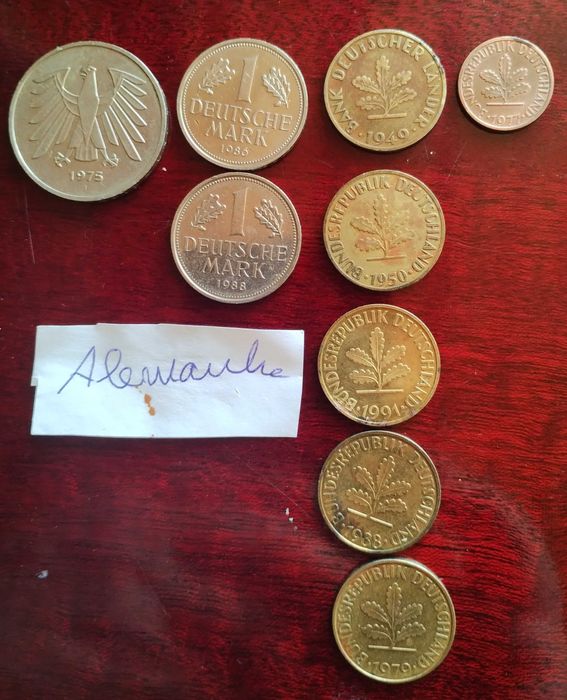 Várias Moedas Estrangeiras