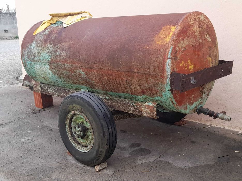 CISTERNA REBOCÁVEL 2000L (sem documentos)
