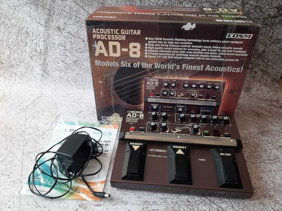 Процессор эффектов для аккустической гитары Boss AD8