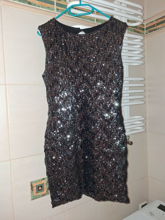 Sukienka cekiny czarna