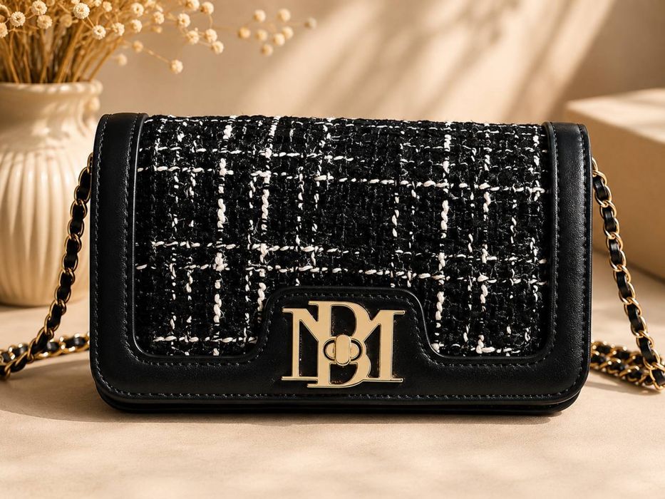 сумочка Badgley Mischka Tweed Clutch