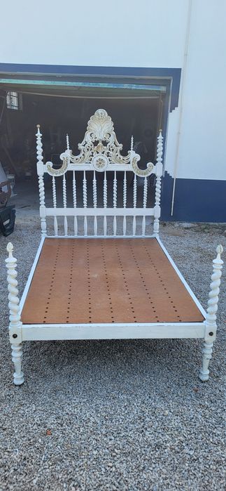 Cama usada  estilo seculo XVII
