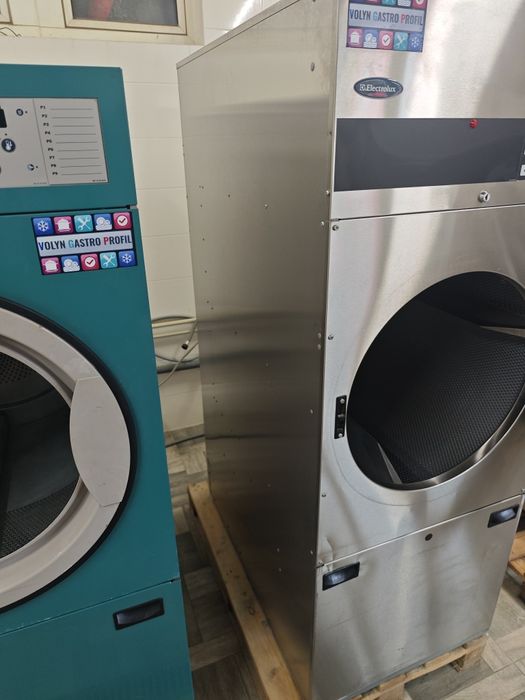 Професійна сушильна машина Сушка 14/16кг Electrolux T3290