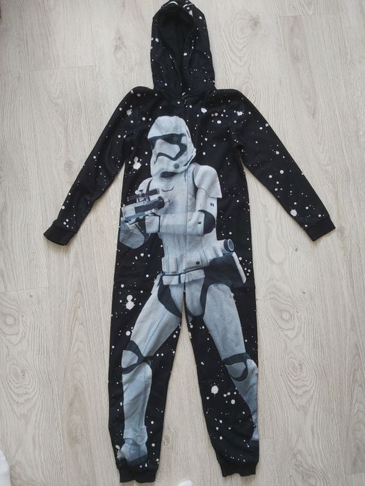 Ubrania dla chłopca r. 128, 18 sztuk