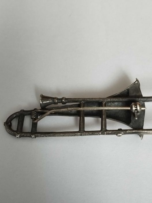 broszka srebrna puzon