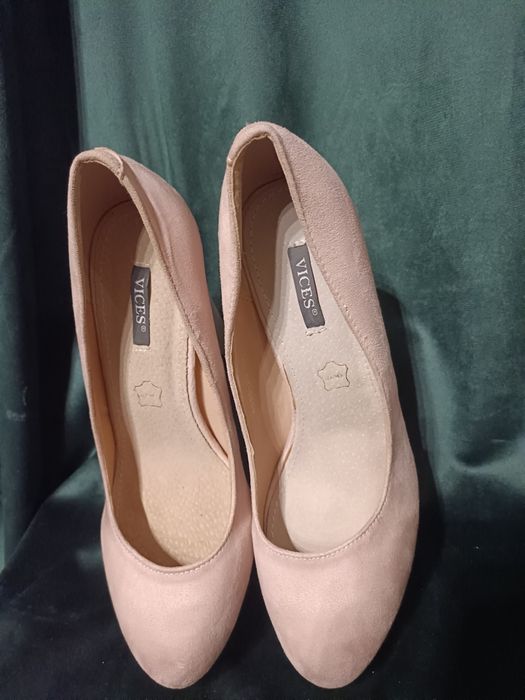 Różowe pudrowy róż czółenka damskie Vices NOWE rozmiar 40 słupek