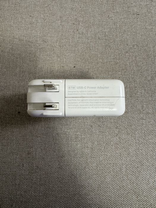 Блок живлення для ноутбука Apple 61W USB-C Power Adapter A1947 (0834)