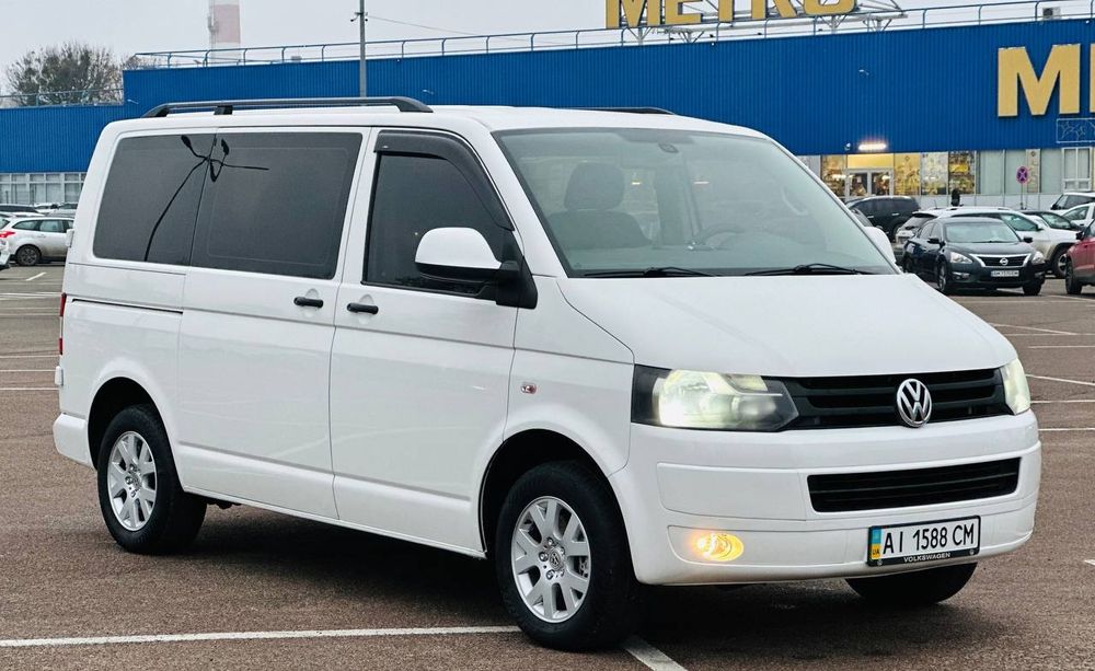 Volkswagen T5, 2.0 дизель, пасажир 9
Надійний та економний автомобіль.