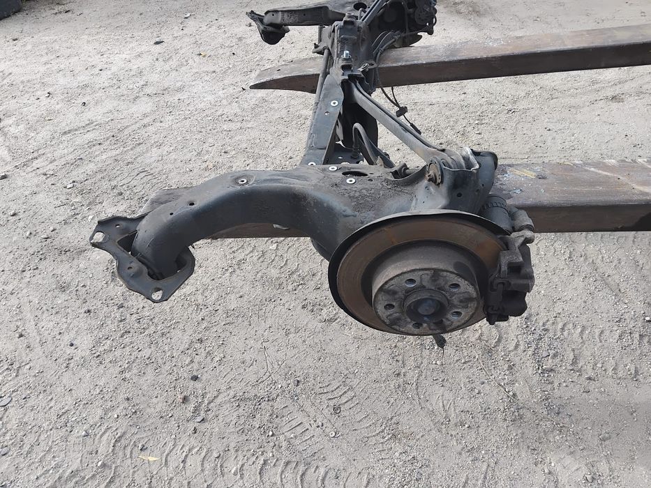 Belka tył wozek sanki zwrotnica Bmw 2 F45 Active Tourer F46