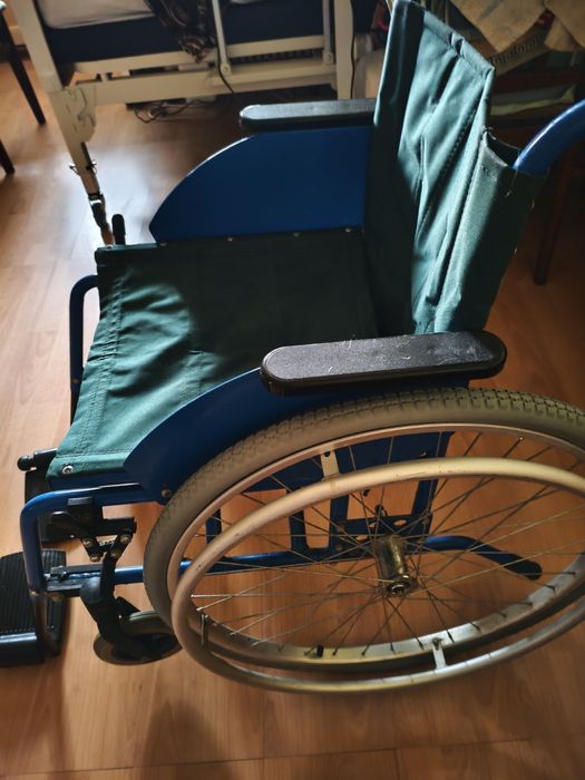 Продам коляску..