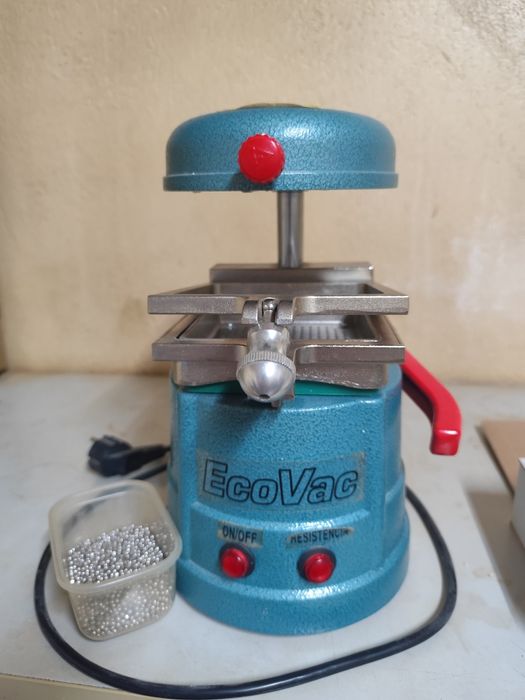 Termoformadora a vácuo (EcoVac)