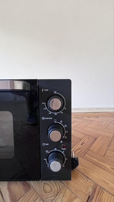 Forno com ventilação semi novo