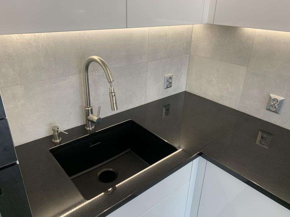 Blaty granit , konglomerat , marmur