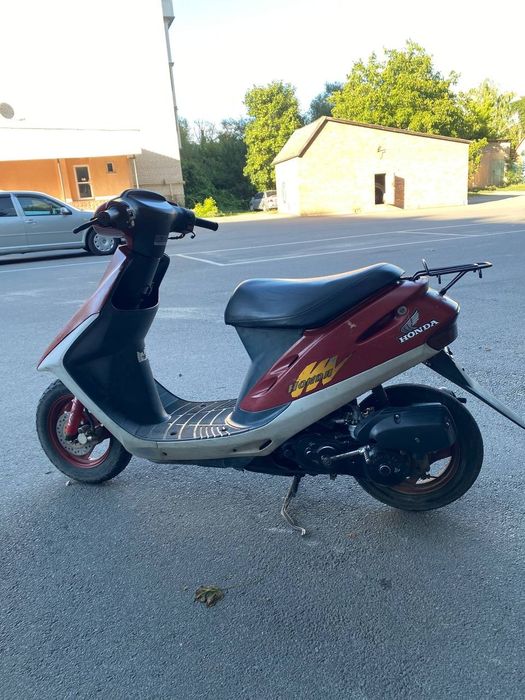 Скутер Honda Dio 28