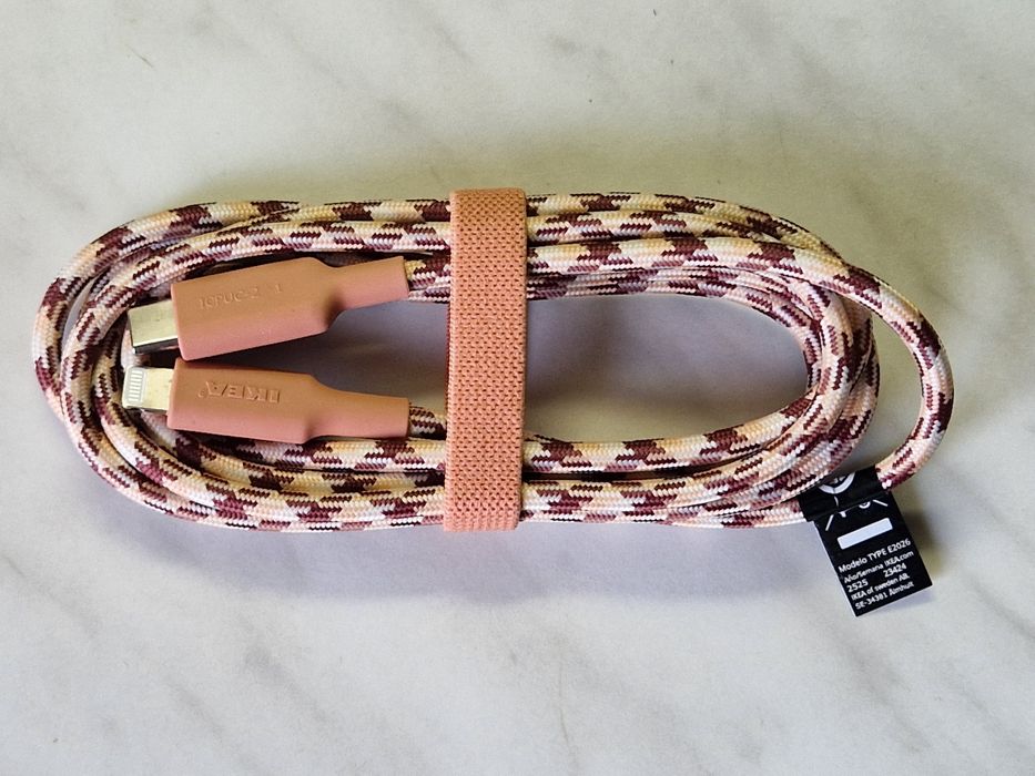 Sprzedam przewód  USB-C na Lightning firmy IKEA, długość 1,5 m.
