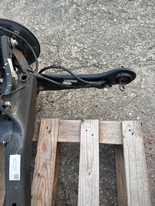 Kia ceed belka zawieszenia tył