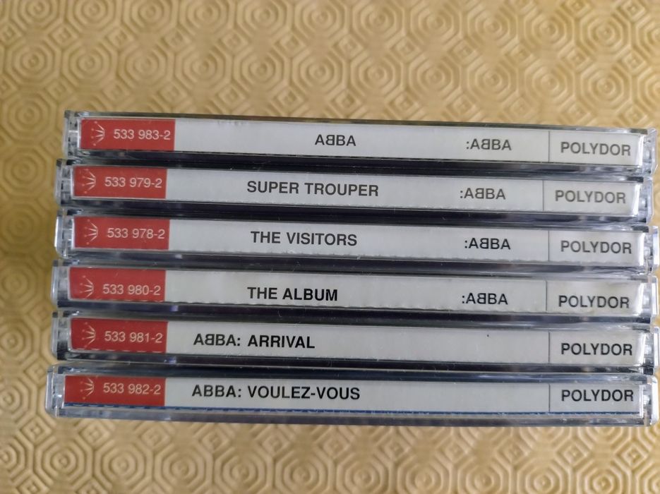 CDS Faith no More, Deftones, ABBA, Nirvana em ótimo estado