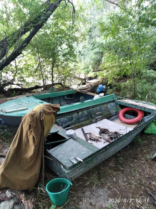 Продам лодку Крим.