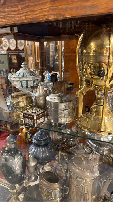 Unikatowe antyki, rekwizyty i dekoracje – sprzedaż & sourcing na zamówienie