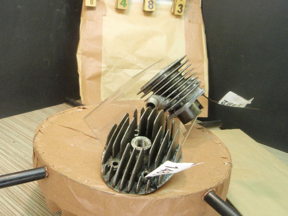 komar sztywniak żak ryś nowy cylinder głowica nominał PRL nr1482