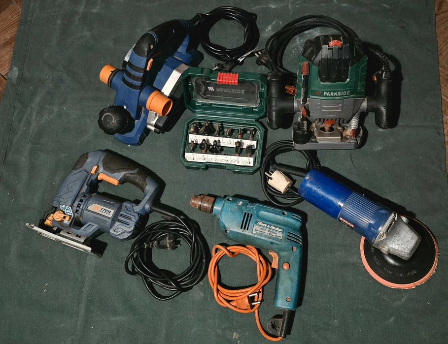 Kit de ferramentas, maleta de ferramentas e conjunto de grampos