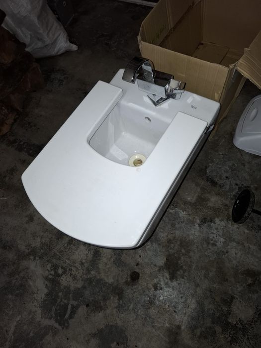 Bidé com tampa Roca