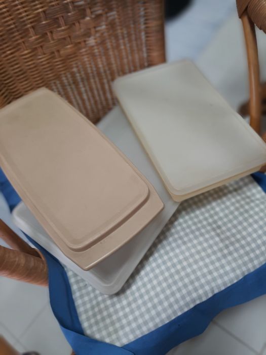 3 caixas Tuppweware