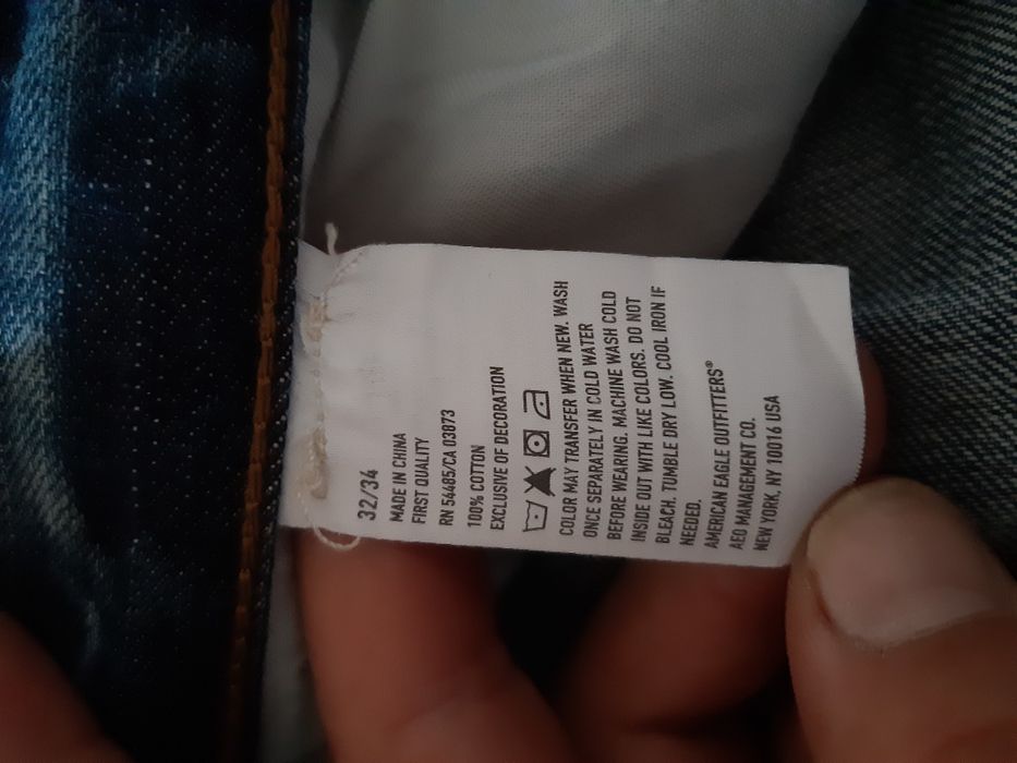 Продам джинсы новые