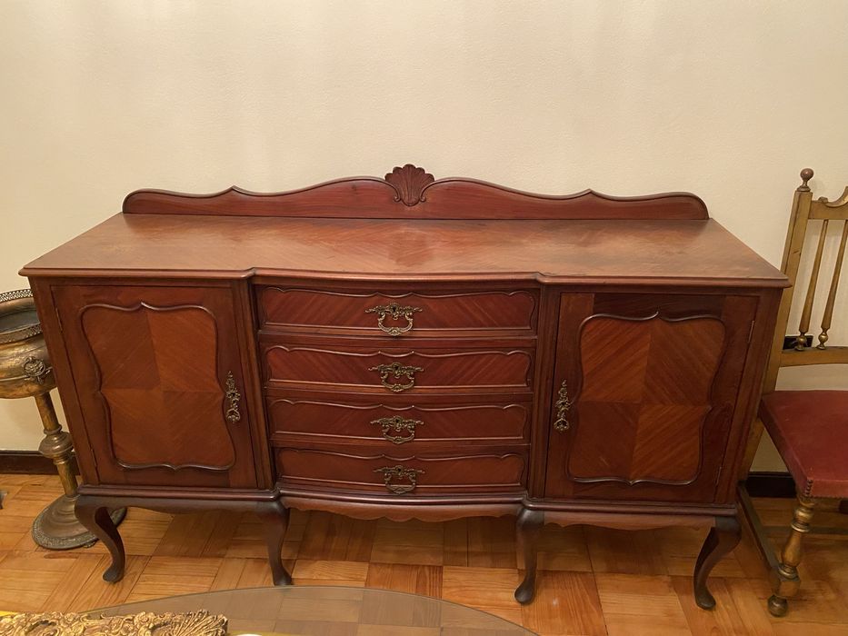 Aparador de Sala, com Prateleiras e Gavetas