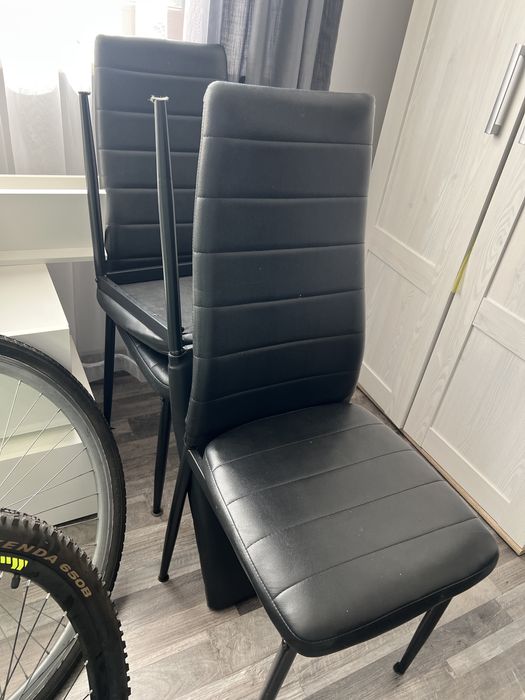 Krzesła czarne domowe