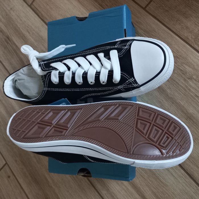 Trampki  41-sprandi- Nowe